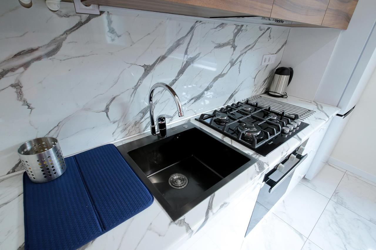Apartamento Luxury Nest Lviv Center Exterior foto