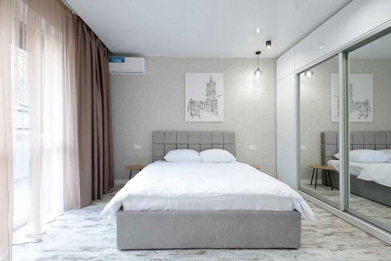 Apartamento Luxury Nest Lviv Center Exterior foto