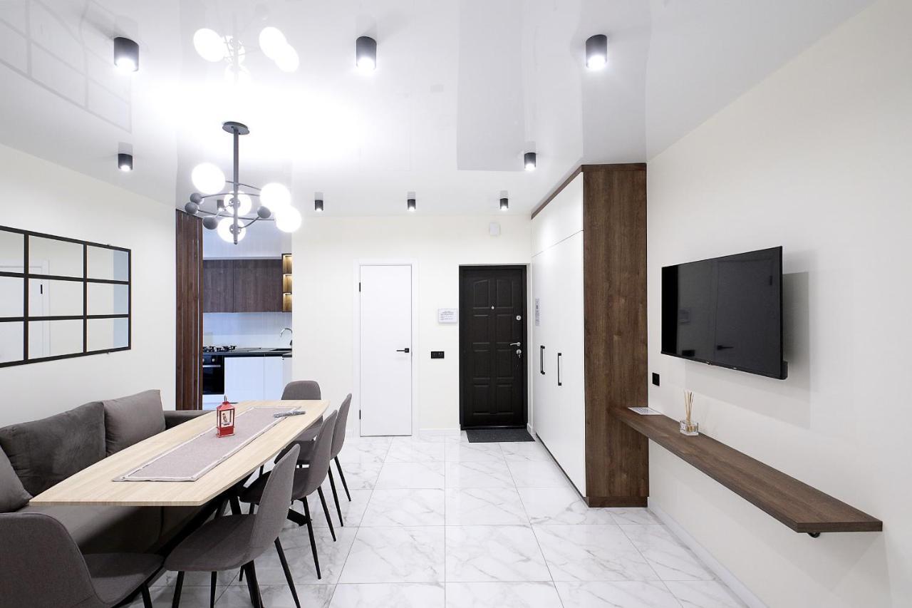 Apartamento Luxury Nest Lviv Center Exterior foto