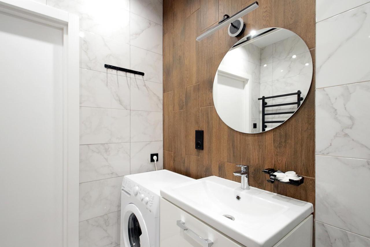 Apartamento Luxury Nest Lviv Center Exterior foto